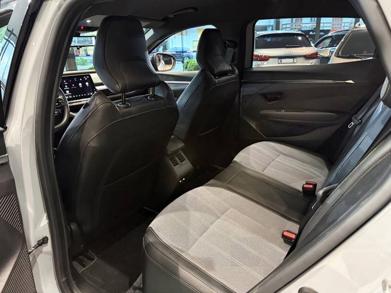 RENAULT - MÉGANE - 2023/2024 - Cinza - R$ 179.900,00