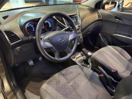 HYUNDAI - HB20 - 2016/2017 - Marrom - R$ 51.800,00