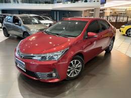 TOYOTA - COROLLA - 2017/2018 - Vermelha - R$ 90.800,00