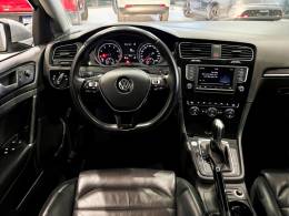 VOLKSWAGEN - GOLF - 2015/2016 - Prata - R$ 88.900,00