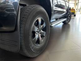 TOYOTA - HILUX - 2015/2015 - Preta - R$ 107.900,00