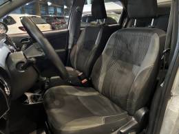 TOYOTA - ETIOS - 2015/2016 - Prata - R$ 46.800,00