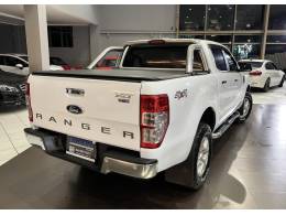 FORD - RANGER - 2013/2014 - Branca - R$ 112.500,00
