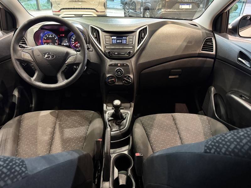 HYUNDAI - HB20 - 2018/2019 - Prata - R$ 55.800,00