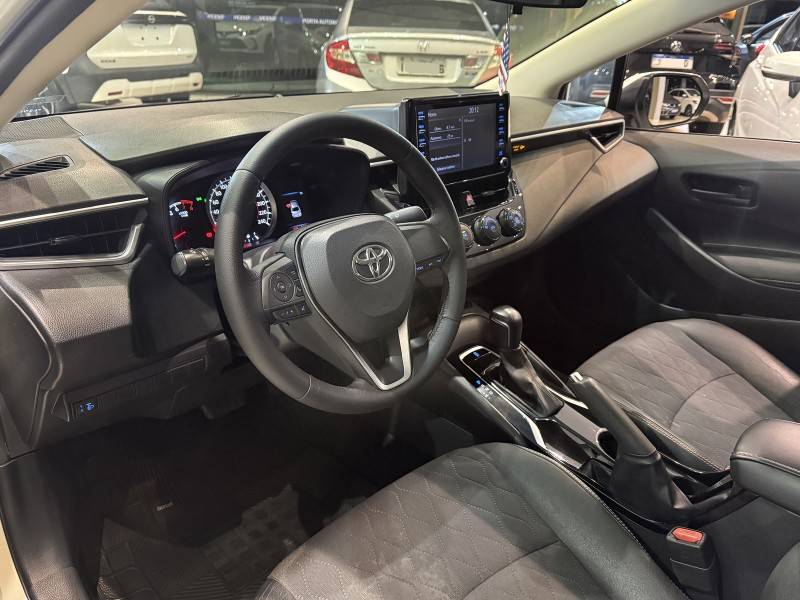 TOYOTA - COROLLA - 2019/2020 - Branca - R$ 112.500,00