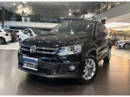 VOLKSWAGEN - TIGUAN - 2013/2014 - Preta - R$ 71.900,00