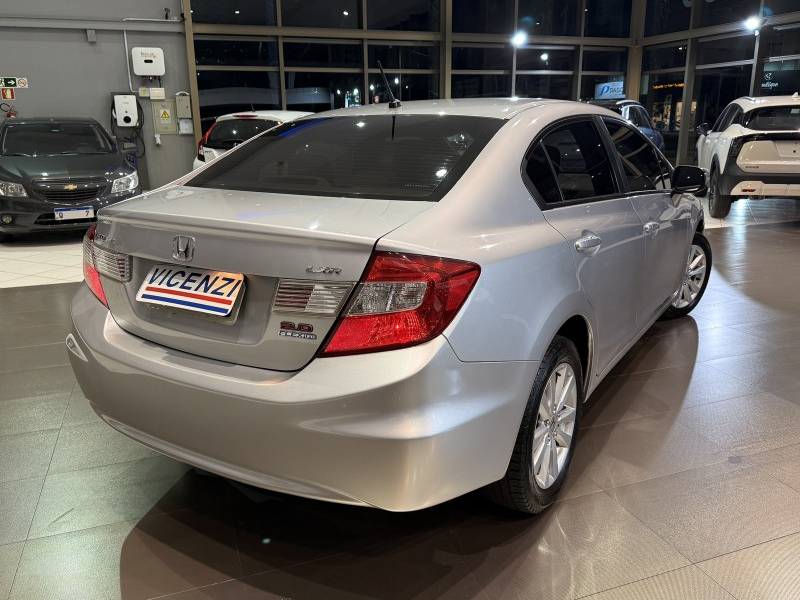 HONDA - CIVIC - 2013/2014 - Prata - R$ 74.900,00