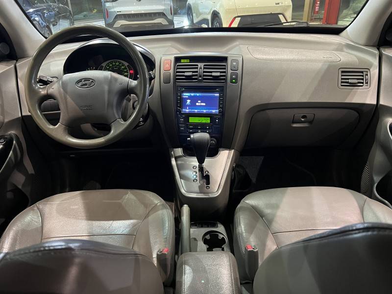 HYUNDAI - TUCSON - 2013/2014 - Prata - R$ 56.800,00