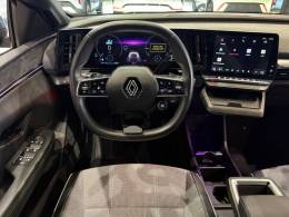 RENAULT - MÉGANE - 2023/2024 - Cinza - R$ 179.900,00