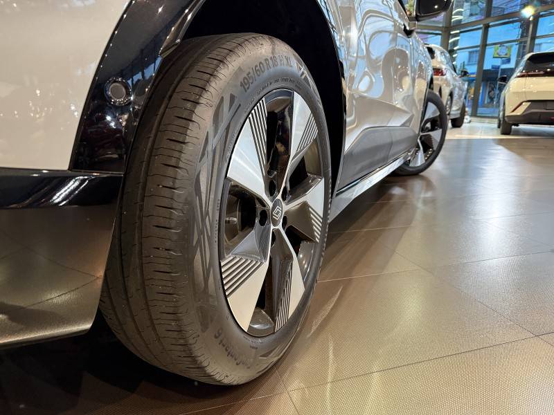 RENAULT - MÉGANE - 2023/2024 - Cinza - R$ 179.900,00