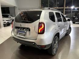 RENAULT - DUSTER - 2015/2016 - Prata - R$ 58.900,00