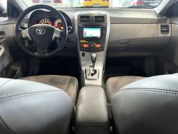 TOYOTA - COROLLA - 2013/2014 - Prata - R$ 75.800,00