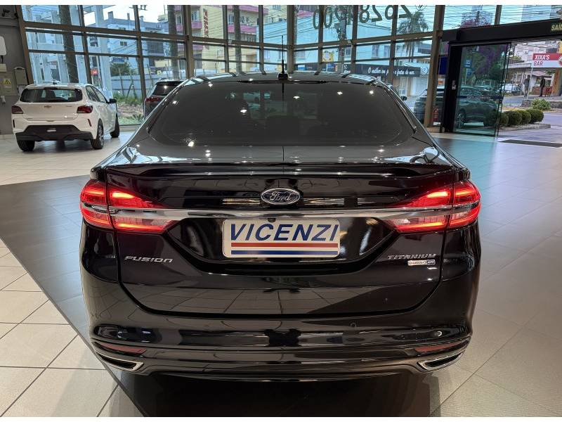 FORD - FUSION - 2017/2017 - Preta - R$ 100.500,00