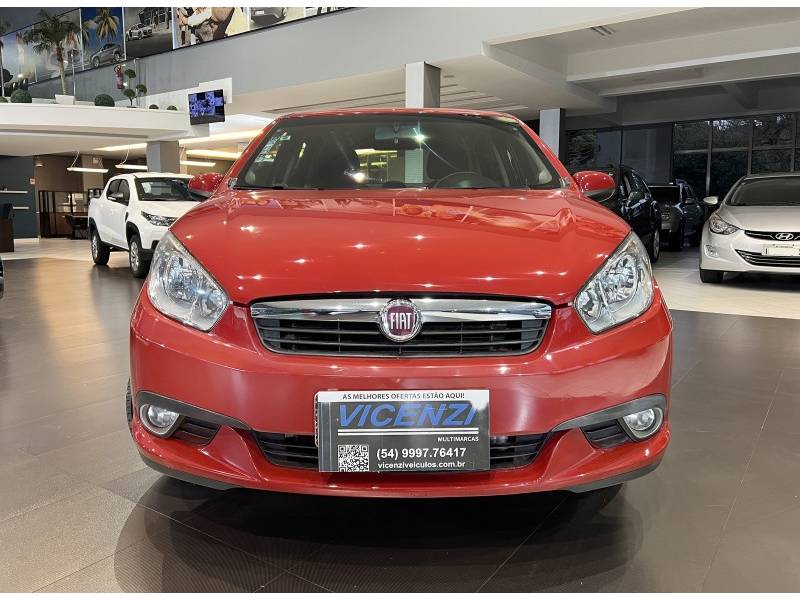 FIAT - GRAND SIENA - 2014/2015 - Vermelha - R$ 39.800,00