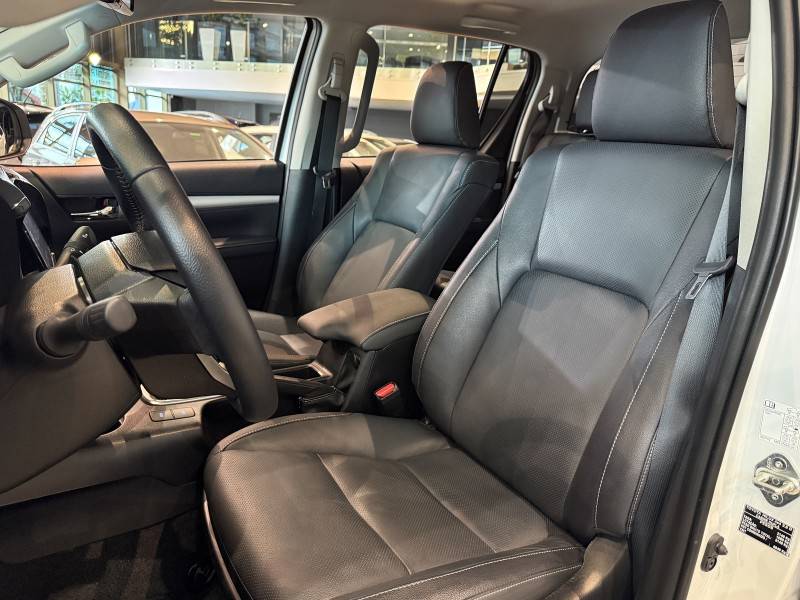 TOYOTA - HILUX - 2024/2024 - Branca - R$ 298.800,00
