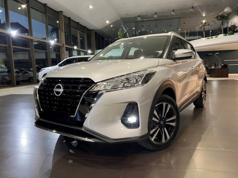 NISSAN - KICKS - 2024/2024 - Prata - R$ 134.800,00