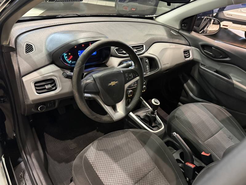 CHEVROLET - ONIX - 2018/2018 - Preta - R$ 58.800,00