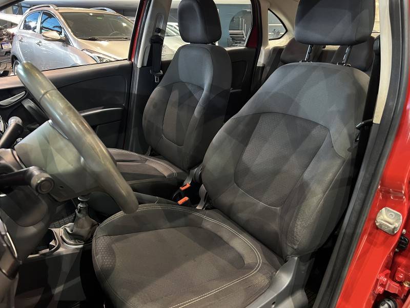 FIAT - GRAND SIENA - 2014/2015 - Vermelha - R$ 39.800,00