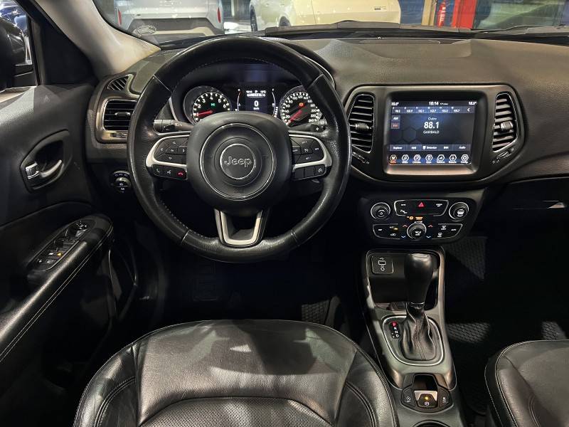 JEEP - COMPASS - 2017/2018 - Verde - R$ 96.900,00