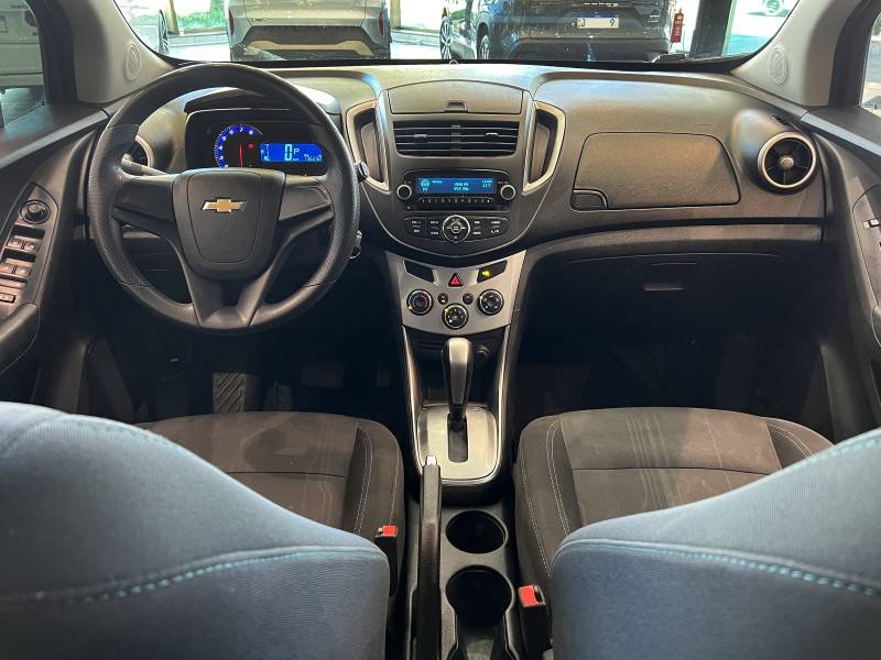 CHEVROLET - TRACKER - 2016/2016 - Branca - R$ 72.800,00