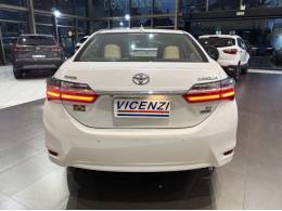 TOYOTA - COROLLA - 2018/2018 - Branca - R$ 111.800,00