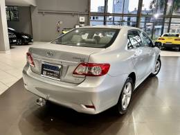 TOYOTA - COROLLA - 2013/2014 - Prata - R$ 75.800,00