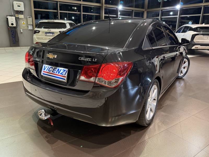CHEVROLET - CRUZE - 2012/2013 - Preta - R$ 53.800,00