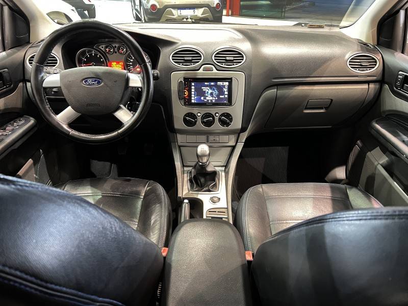 FORD - FOCUS - 2011/2013 - Prata - R$ 48.800,00