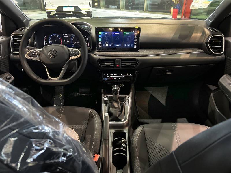 VOLKSWAGEN - TERA - 2025/2026 - Prata - R$ 139.990,00