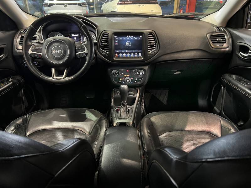 JEEP - COMPASS - 2017/2018 - Verde - R$ 96.900,00