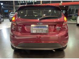 FORD - FIESTA - 2016/2017 - Vermelha - R$ 55.800,00