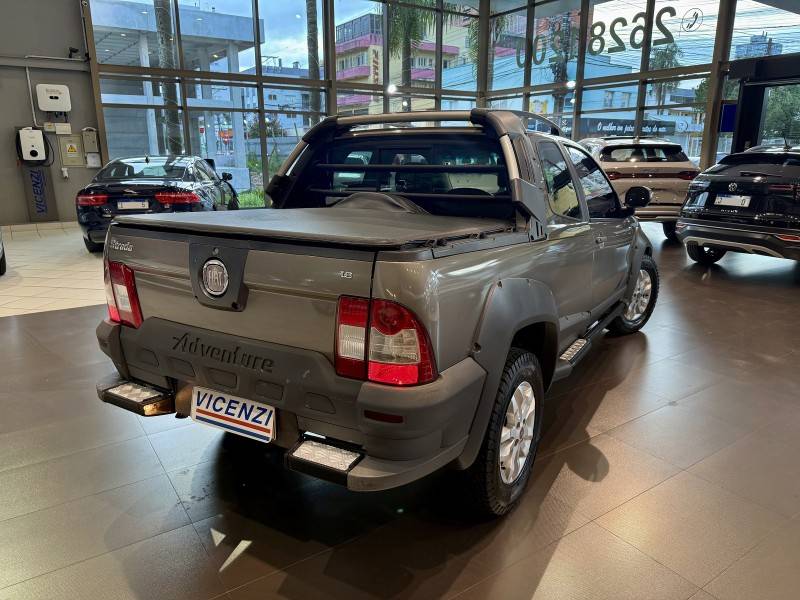 FIAT - STRADA - 2012/2013 - Cinza - R$ 58.800,00