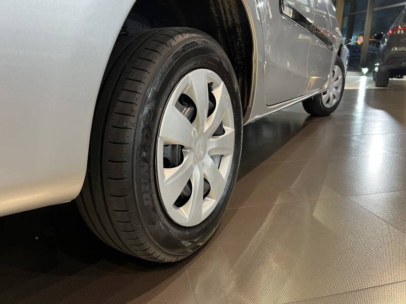 TOYOTA - ETIOS - 2015/2016 - Prata - R$ 46.800,00