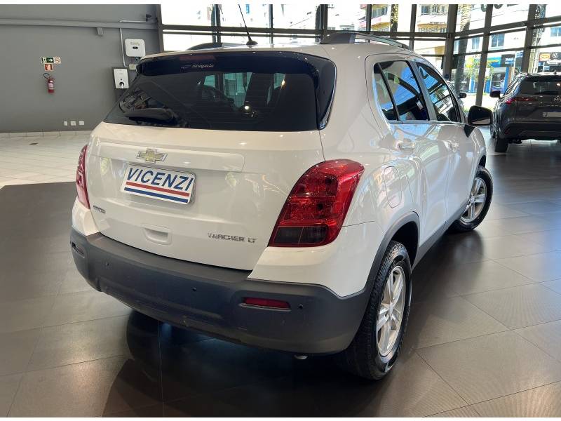 CHEVROLET - TRACKER - 2016/2016 - Branca - R$ 72.800,00
