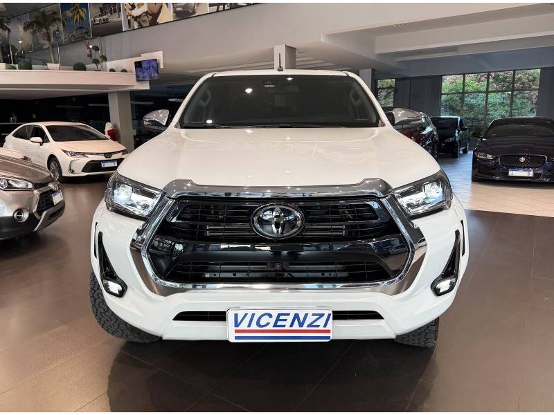TOYOTA - HILUX - 2024/2024 - Branca - R$ 298.800,00