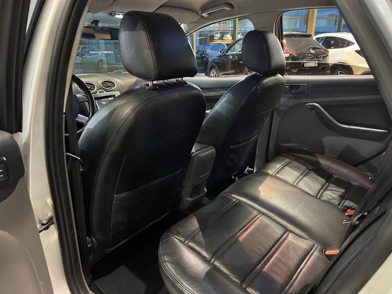 FORD - FOCUS - 2011/2013 - Prata - R$ 48.800,00