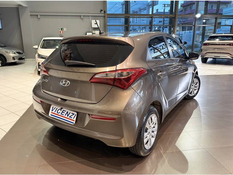 HYUNDAI - HB20 - 2016/2017 - Marrom - R$ 51.800,00