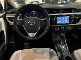 TOYOTA - COROLLA - 2015/2016 - Prata - R$ 81.900,00