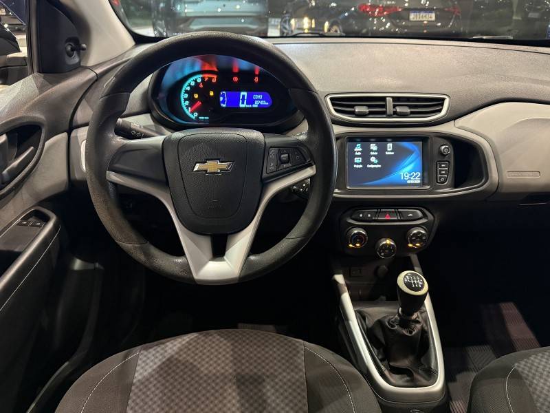 CHEVROLET - ONIX - 2018/2018 - Preta - R$ 58.800,00