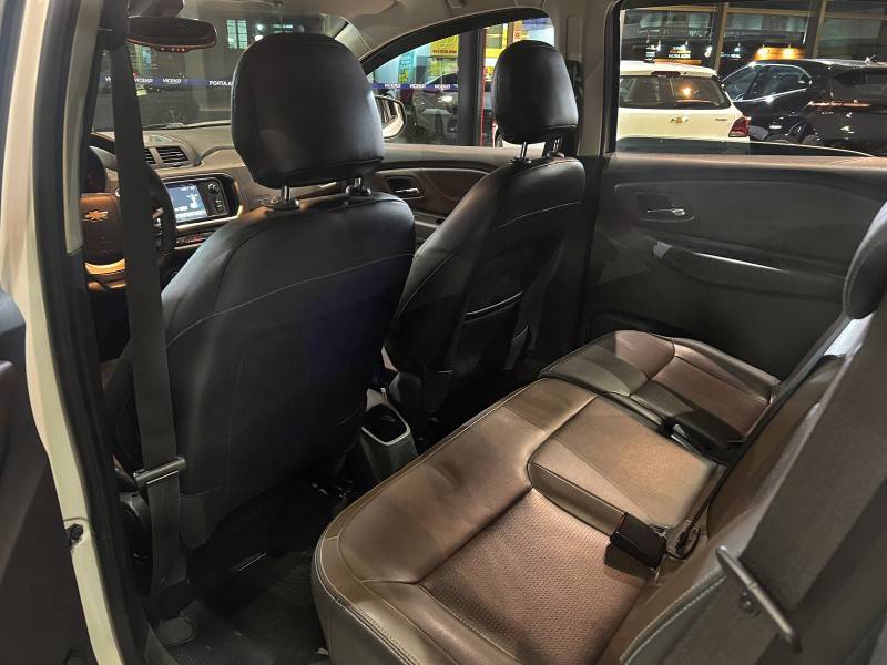 CHEVROLET - SPIN - 2019/2020 - Branca - R$ 73.500,00