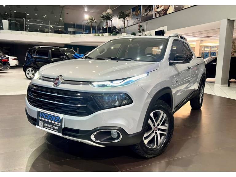 FIAT - TORO - 2016/2017 - Prata - R$ 102.800,00