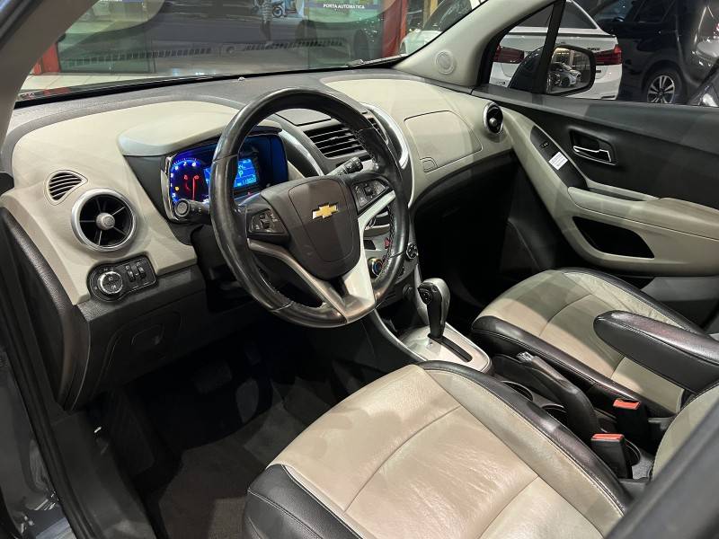 CHEVROLET - TRACKER - 2014/2015 - Cinza - R$ 69.800,00