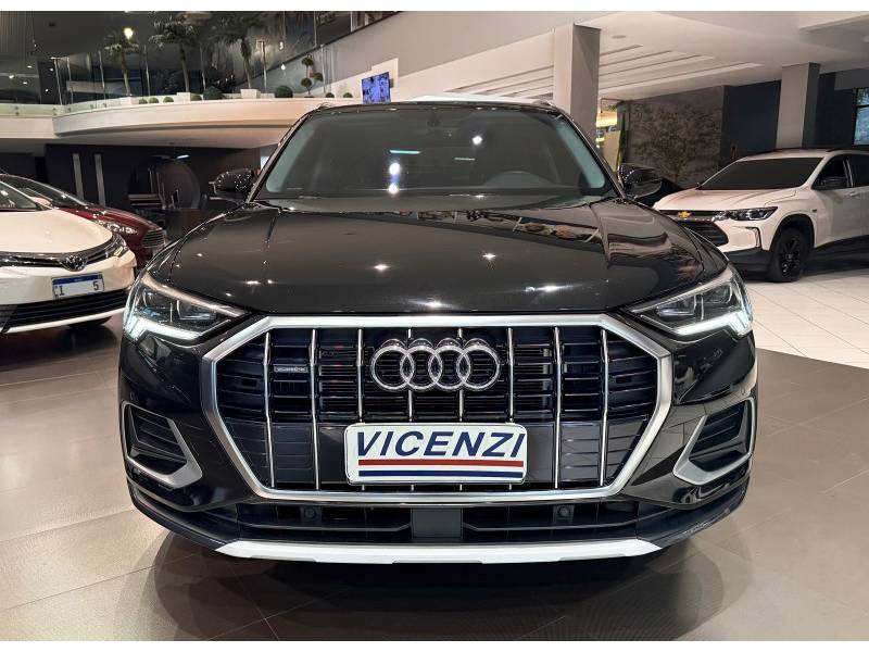 AUDI - Q3 - 2022/2022 - Preta - R$ 188.500,00