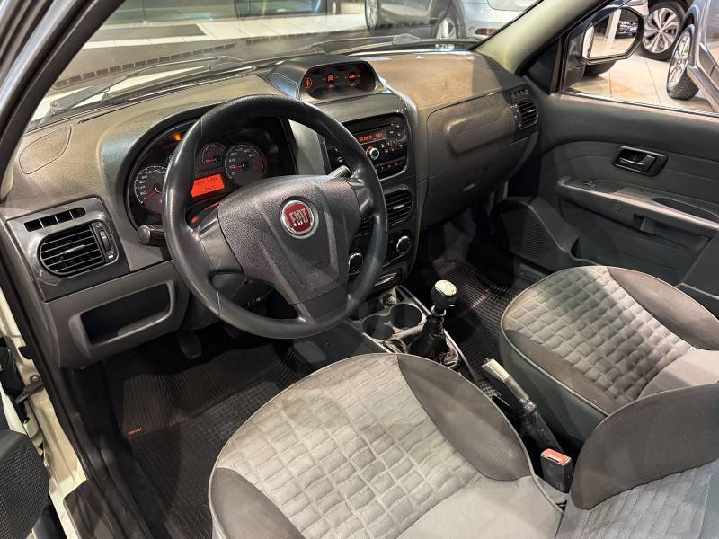 FIAT - STRADA - 2012/2013 - Branca - R$ 57.500,00