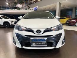 TOYOTA - YARIS - 2019/2020 - Branca - R$ 89.800,00