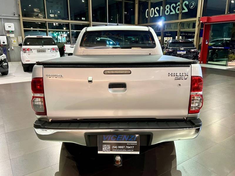 TOYOTA - HILUX - 2011/2012 - Prata - R$ 112.900,00