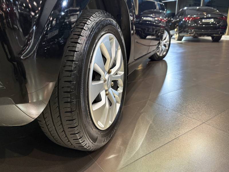 CHEVROLET - ONIX - 2018/2018 - Preta - R$ 58.800,00