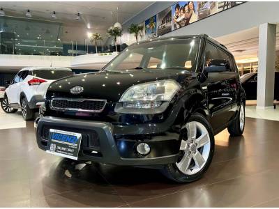 KIA MOTORS - SOUL - 2010/2011 - Preta - R$ 43.900,00