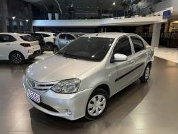 TOYOTA - ETIOS - 2015/2016 - Prata - R$ 46.800,00