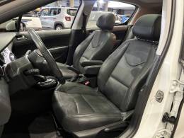 PEUGEOT - 308 - 2016/2017 - Branca - R$ 63.800,00